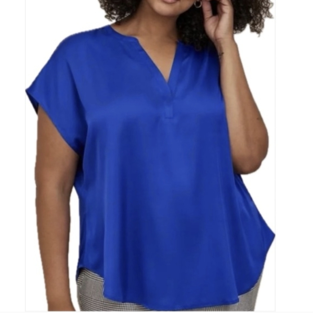 torrid Royal Blue Satin Short Sleeve Blouse Size 4
